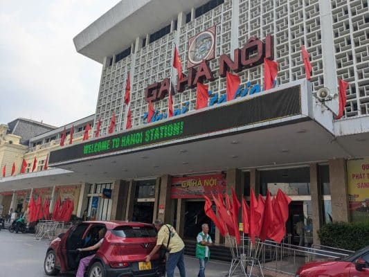 Người Lắng Nghe Trạm T31 - Ga dừng của những chuyến tàu lắng nghe