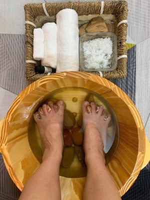 Người Lắng Nghe Lắng nghe từ bàn chân - Nơi khởi đầu của một giấc ngủ an lành