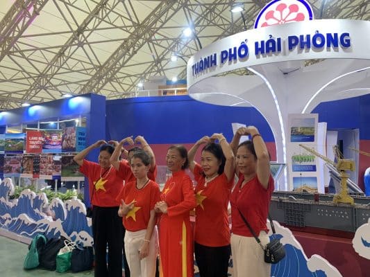 Người Lắng Nghe Chủ tịch lắng nghe và quyết định "thần tốc"