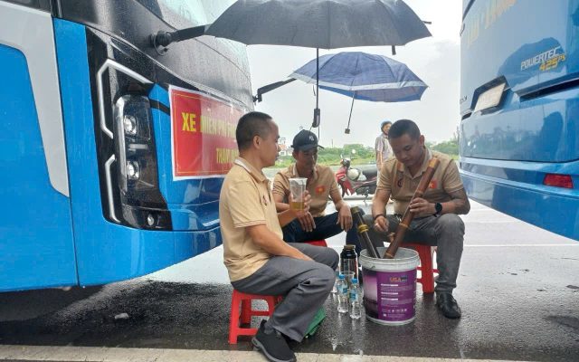 Người Lắng Nghe Người vận chuyển của nhân dân Hải Phòng